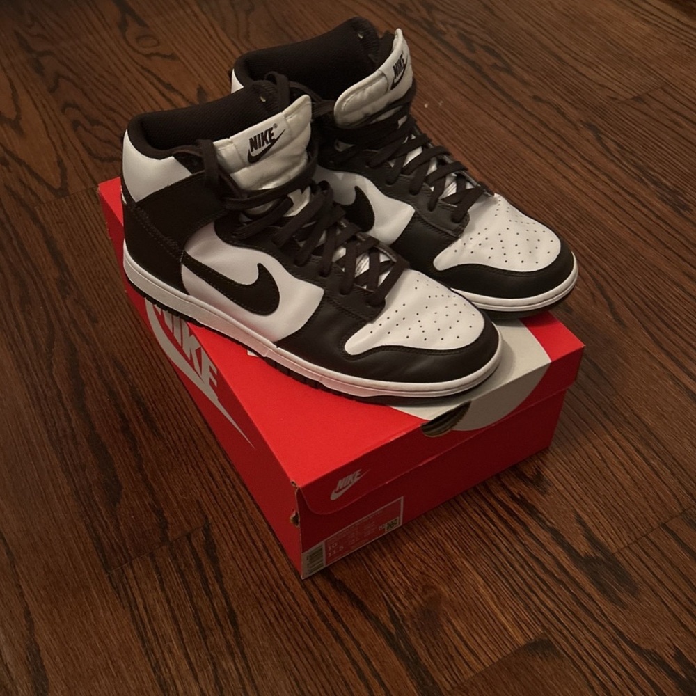 NIKE DUNK HI RETRO BTTYS